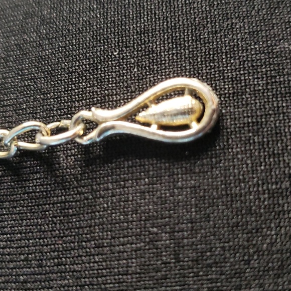 Gold & Pearl choker necklace w leaves - Picture 6 of 11